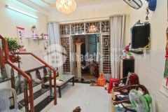 Bán nhà bà hom hẻm xe hơi sát mặt tiền đường chỉ 4,7 tỷ