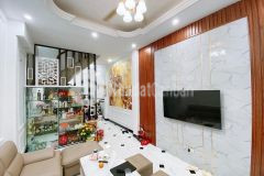 Bán nhà đẹp hồng mai thoáng sáng ngõ nông gần phố 40m 5 tầng giá 4.5 tỷ lh 0366165587