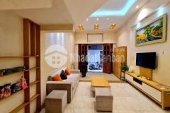 Gia đình cần bán nhà xuân đỉnh, ô tô, ngõ thông, 58m2, 4m chỉ 5.8 tỷ.