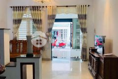 Bán nhà 1trệt 1 lầu, ngang 5m gần chợ thủ đức, dt 84m2 giá 6,6 tỷ