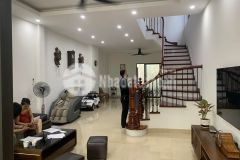 Bán nhà cầu giấy vỉa hè, gara, ô tô tránh, kinh doanh 60m2x5t nhỉnh 10 tỷ