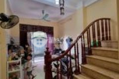 Chính chủ bán nhà đê la thành, 2thoáng, gần phố, ở ngay, 30mx4t, 4tỷ.