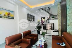 Bán nhà khu vực đường láng 60m2, gần phố 5 tầng ở ngay giá 7.5 tỷ