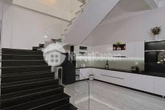 Ngọc hồi 40m 5 tầng 3.85 tỷ lô góc ngõ thẳng tắp