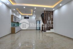 Bán nhà ngọc lâm long biên 38mx5t giá 4 tỷ lô góc ngõ thông an sinh đỉnh.