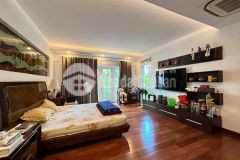 Bán nhà đẹp,lô góc phố nguyễn văn huyên,55m,4t,4m giá chỉ 7.3 tỷ lh hải cg 0966866250