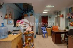 Bán gấp căn nhà mặt phố gần công viên lê thị riêng, quận 10