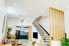 Bán gấp nhà phố nguyễn văn cừ, bồ đề, 50m2, lô góc, gara ô tô, gần hồ