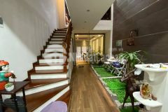 Bán nhà lạc long quân, lô góc, 3 thoáng, 54m2, 6.8 tỷ.