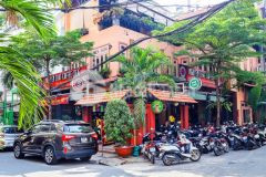 Lô góc cầu giấy, 90m2 mặt phố, vỉa hè 15m k.doanh cafe spa, nhỉnh 20 tỷ. 0336.23.6006