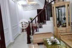 Bán nhà nguyễn xiển, thanh xuân, sát phố, ô tô đỗ cổng, 4pn, 45mx5t, giá 3.9tỷ.