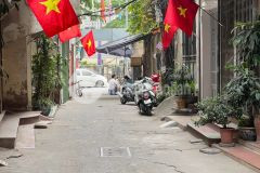 Chính chủ bán gấp nhà nguyễn đình hoàn cầu giấy mới đẹp,ngõ thông,40m2x4t,chỉ 4.2tỷ