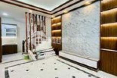 Bán nhà nhân chính, kinh doanh, lô góc, ô tô đỗ cửa, 40mx4t, giá 4.7 tỷ.