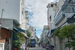 Bán nhà lê văn quới bình tân hẻm 8m, 4 tầng, 7 phòng ngủ, chỉ 7 tỷ 2