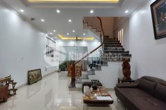 Bán nhà âu cơ 37m, 4 tầng ô tô đỗ cửa 4.5 tỷ