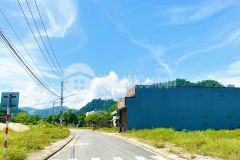 Tin được không đất trung tâm thị trấn, đường nhựa 7.5, lề 4m, đã có sổ. giá chỉ 610tr.