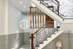 Bán nhà mới 1 lầu gần mặt tiền dương bá trạc phường 2 quận 8