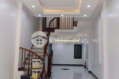 Nhà 5 tầng đường làng trung tâm hà nội tiện ich vô kể