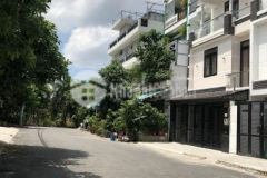 Chính chủ cần bán gấp nhà 3 lầu hẻm xe tải 1545 lê văn lương nhơn đức.