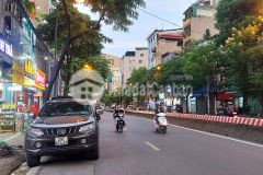 Cần bán nhà mặt phố đường lạc long quân, kinh doanh, vỉa hè rộng 63m2 giá 23 tỷ