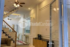 Bán nhà 3 tầng cmt8, quận 3, gần 100m2 dtsd, cực đẹp, giá rẻ