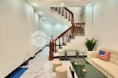 Bán nhà ngõ 2 tây sơn, ngõ thông sang trần quang diệu, 6.5 tỷ 45m2, thoáng trước sau.