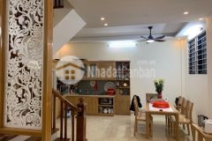 Nhà hiếm đường võ chí công 3 thoáng 6 tầng 6,5 tỷ lh 0973136286