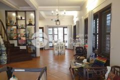 Cần bán nhà đường âu cơ biệt phủ 189m2 3t giá 17 tỷ