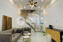 Lô góc 3 tầng cmt8, quận 10, cực đẹp, full nội thất, giá rẻ