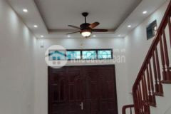 Bán nhà ngõ 79 cầu giấy 4 tầng mới toanh nhỉnh 4ty