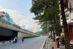 Một mặt phố, một mặt ngõ ô tô kinh doanh phố nguyễn chí thanh. 0911554873.