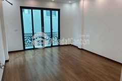 Bán nhà ngọc thụy long biên 35mx5t nhỉnh 3 tỷ ngõ thông ô tô đỗ cửa gần hồ.