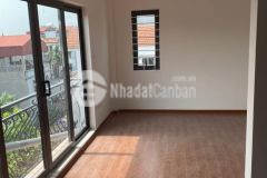 Bán nhà thạch bàn long biên 33mx5t nhỉnh 3 tỷ full nội thất gần phố an sinh đỉnh.