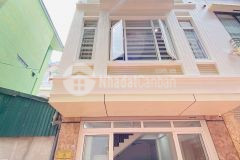 Nhà mới 5t diệnt tích 45m2 ngõ rộng ô tô 7 chỗ vào nhà vạn phúc hà đông