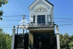 Bán nhà mới xây 1 trệt 1 lầu đường huỳnh thị nở cái răng tp cần thơ. dt 89.3m2 giá 3.2 tỷ.