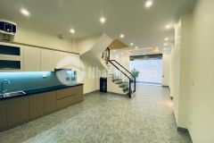 Bán nhà trung tâm cầu giấy 40m 6t mặt tiền 5m giá chỉ 4 tỷ