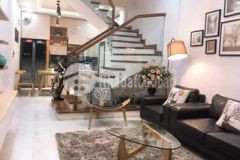 Nhỉnh 4 tỷ ôtô vào nhà xuân đỉnh 40m lô góc ở ngay