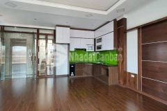 Nhà đẹp gía rẻ bán gấp lạc long quân75x7t, mt 6,5m, ôtô tránh, thang máy 17 tỷ 09767384