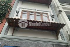 Bán nhà 1 trệt 3 lầu hẻm ô tô đường nguyễn tri phương, hướng đông bắc.