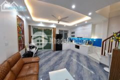 Nhà hiếm xuân thuỷ cần bán gáp, 35m x 5t, vài bước ra tới phố, ngõ xe 3 gác phóng tít vù, 4.5 tỷ