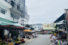 Bán nhà mặt tiền chợ thới lai sổ hồng từng căn nhà mới xây 100