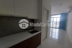 Cần cho thuê officetel central premium, quận 8, diện tích 30m2, nội thất cơ bản, nhà mới lầu cao