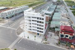 Chủ cần ra gấp 1 lô đường d3 lộ giới 25m. đối diện là công viên