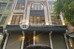 Cho thuê nhà mp phố hội vũ, 45m x 4 tầng, mt 10m, có thang máy, 70 triệu