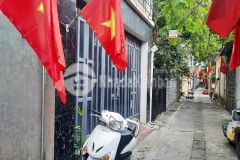 Nhỉnh 3 tỷ có nhà 4 tầng ô tô đỗ kinh doanh long biên