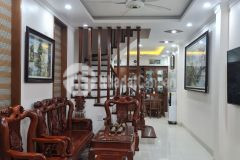 Bán nhà mới đẹp ngọc thụy 50 m2 4t 5.7 tỷ gần cầu long biên