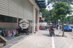 Cần bán đất mặt phố đường lạc long quân 155m2 giá 29 tỷ