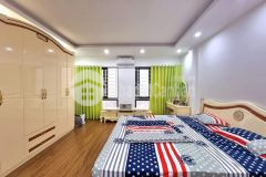 Bán nhà trần duy hưng,cầu giấy.dt 40 x5t, mt4,5m. giá 7,5 tỷ.