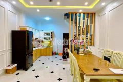 Bán nhà 43m2 phố đường láng 5 tầng ngõ rộng ô tô cách 1 lối ở cực sướng