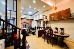 Nhà đẹp trung tâm phố khương đình gần ngã tư sở 20m ra ngõ oto 32m 5tầng 3tỷ7.